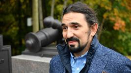 Виталий Шанов на открытии памятника