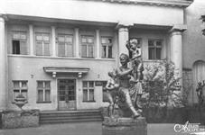 1963 год. Мальчик на месте.