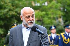 Автор памятника - Салават Щербаков.